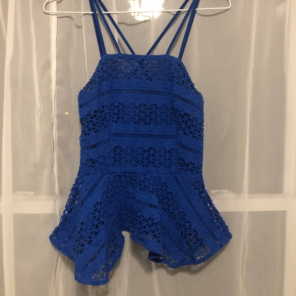 Female top - Picture 2 of 5